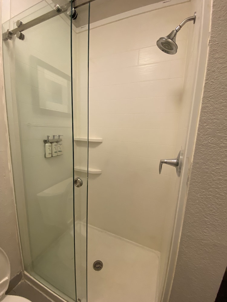 Holiday Inn Express Metropolis - photo 41