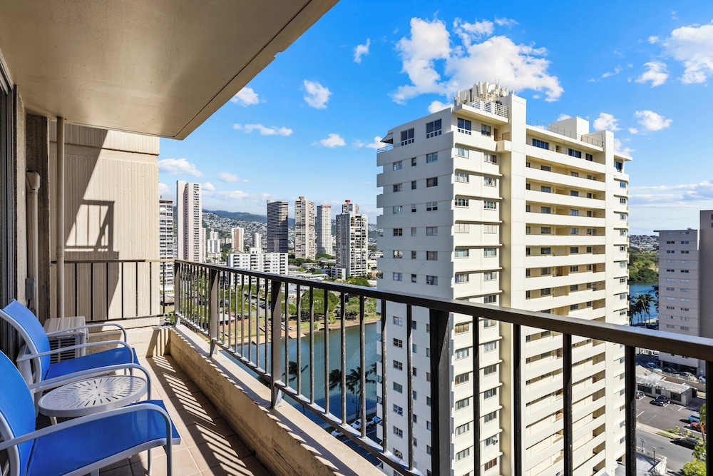 Wyndham Vacation Resorts Royal Garden at Waikiki - photo 6