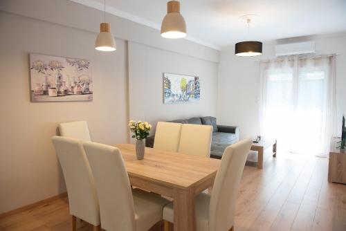 Newly renovated flat 500m from subway station — 4-Star Luxury Hotel in Athens, Greece