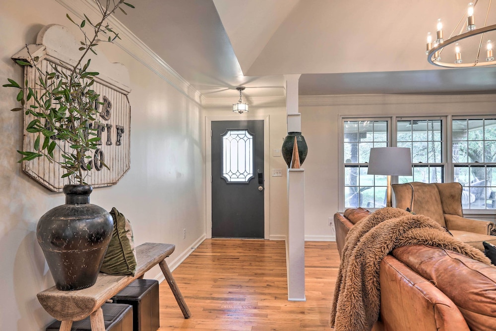Charming Retreat On 80 Acre Willow Rock Ranch 17235334 — Woodbury