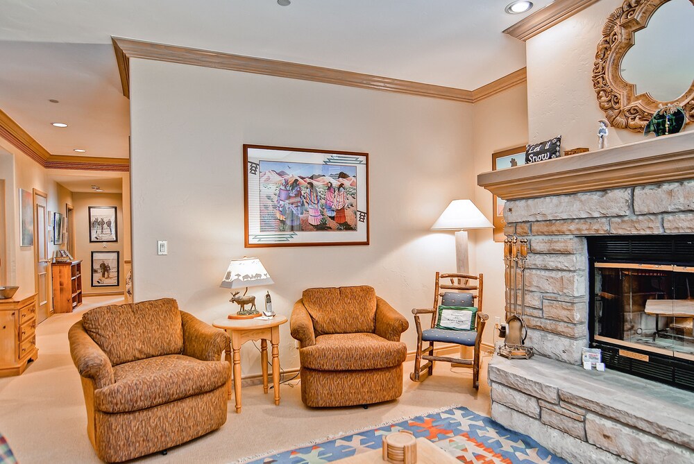 Highlands Slopeside by East West Hospitality - photo 261