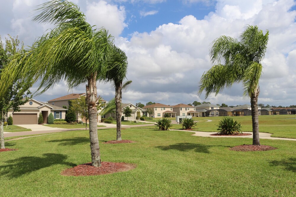Blue Diamond Villa 4 Bedroom — 4-Star Luxury Hotel in Kissimmee, United States