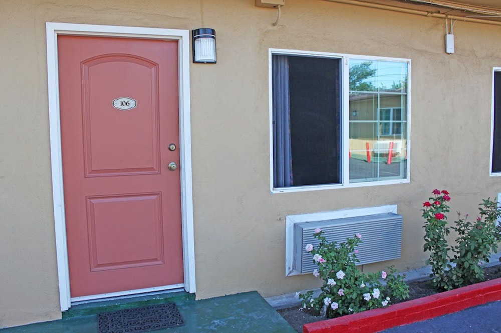 Royla Motel - photo 22