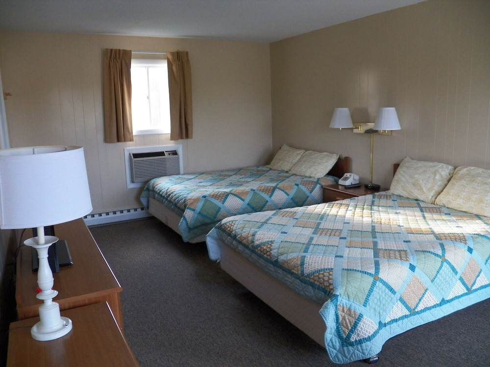 Coast Village Inn & Cottages - photo 10