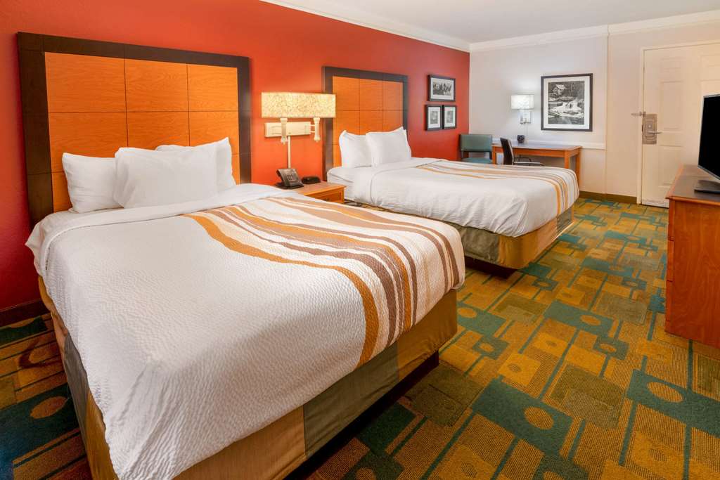 La Quinta Inn by Wyndham Cheyenne - photo 19