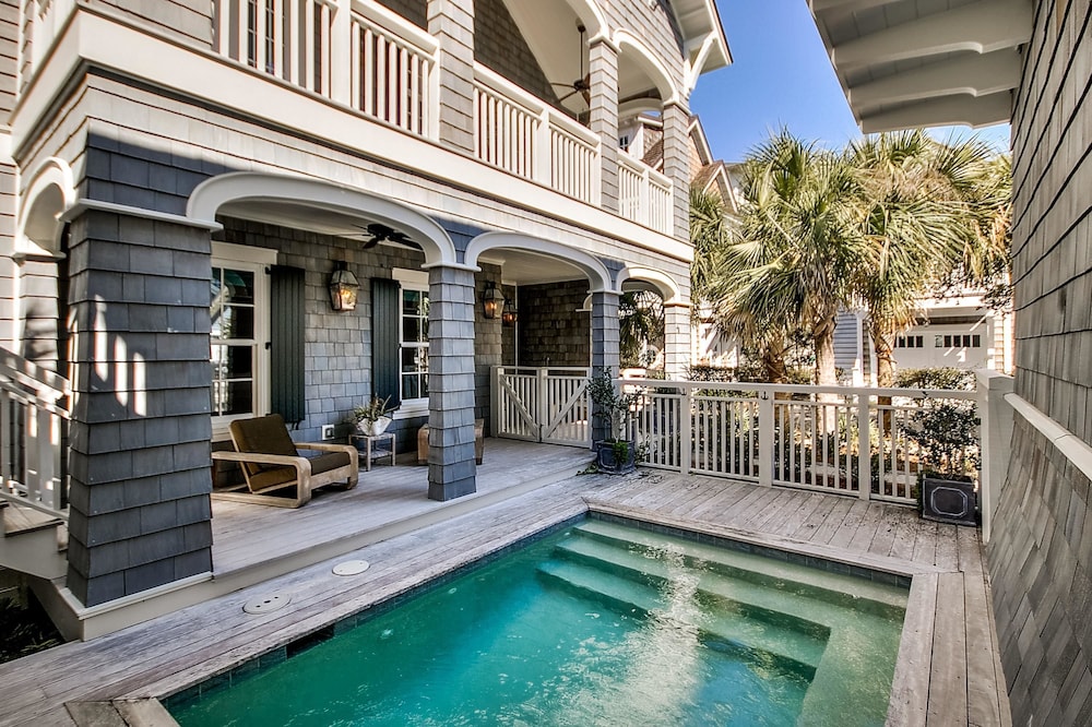 Captains Quarters by Exclusive 30A in Panama City Beach, United States