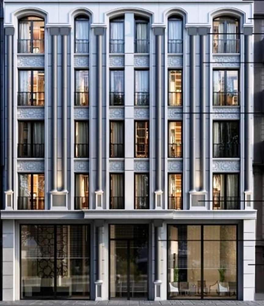 Elysia Hotel — 4-Star Luxury Hotel in Istanbul, Turkey