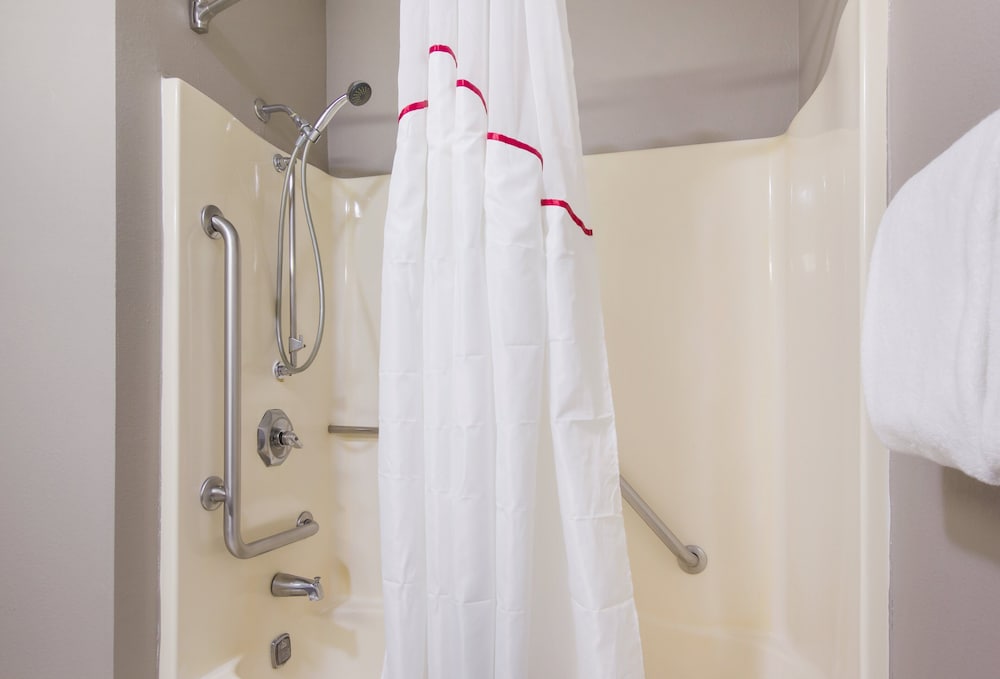 Red Roof Inn Lawrenceburg - photo 24