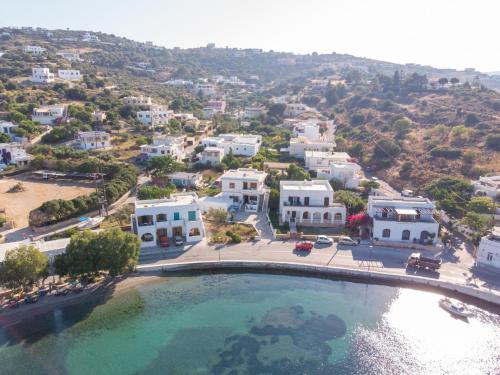 Siridaki Holiday home 3 bedroom by the beach — 4-Star Luxury Hotel in Agia Marina, Greece
