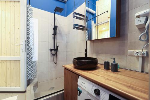 Stylish 1BR Apartment in Tbilisi By Wehost
