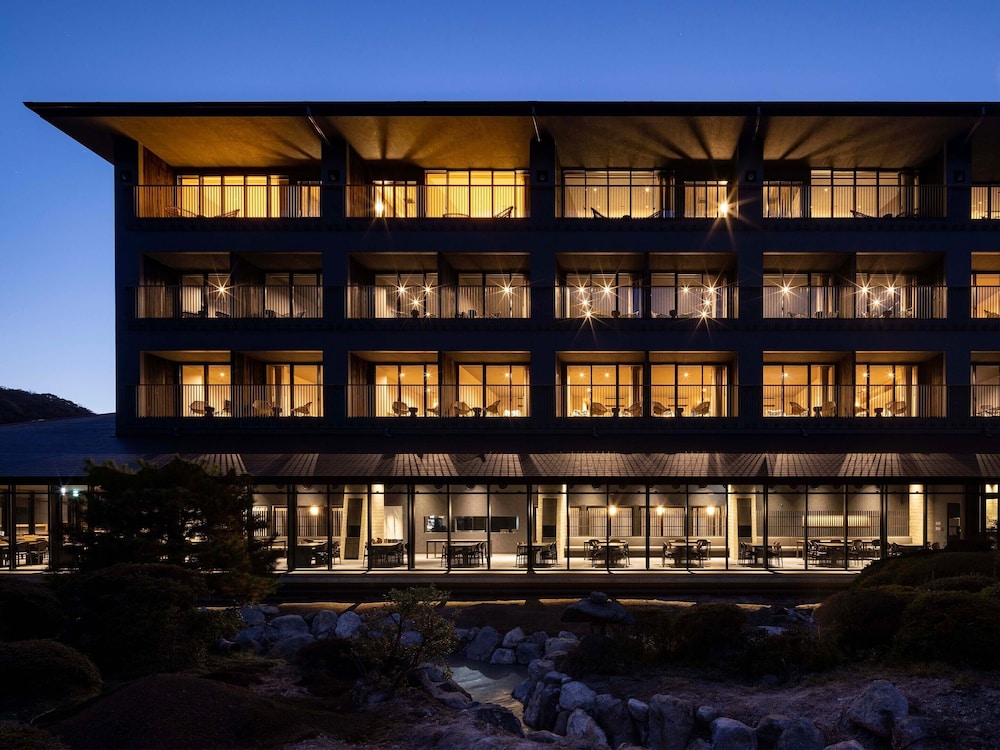Unzen Miyazaki Ryokan — 4-Star Luxury Hotel in Unzen, Japan