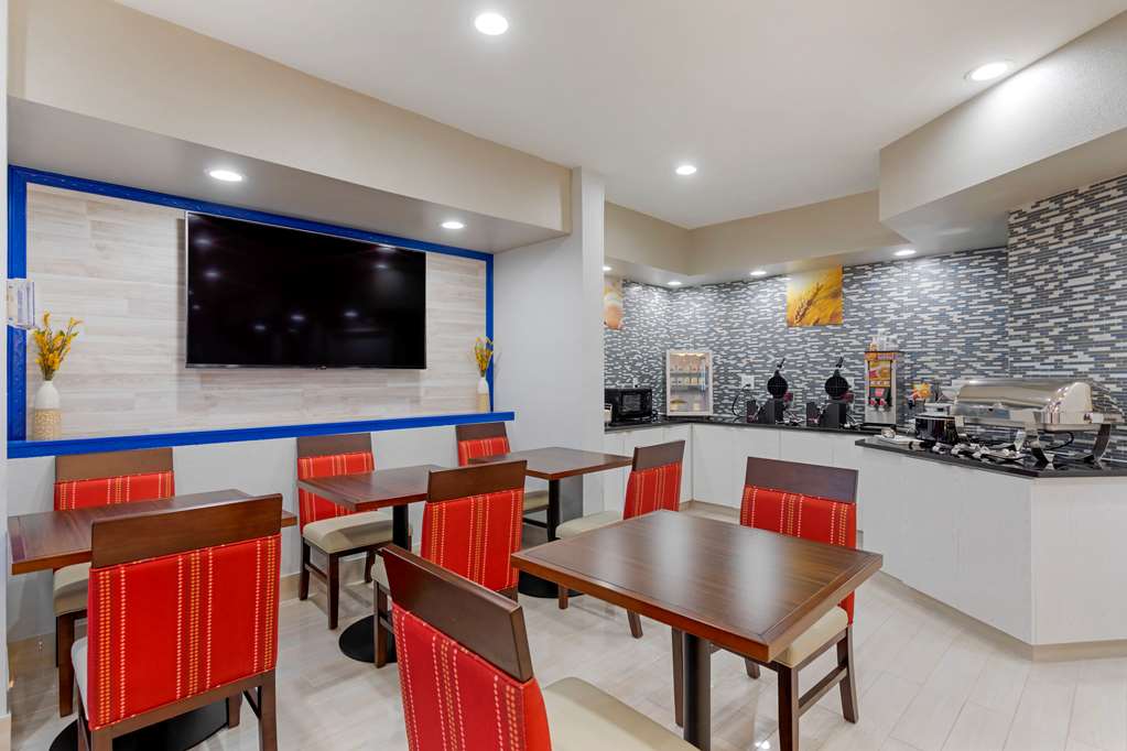 Comfort Inn & Suites Memphis East - photo 30