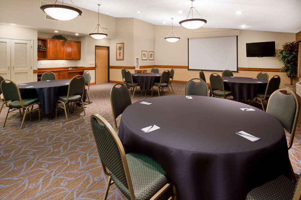 AmericInn by Wyndham Chanhassen - photo 41