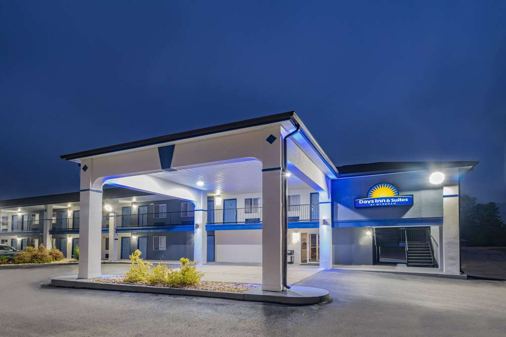 Days Inn by Wyndham Hamilton - featured photo