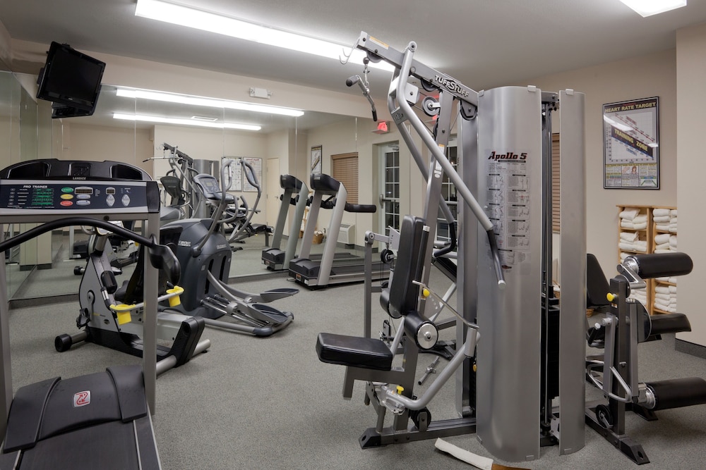Candlewood Suites Perrysburg by IHG - photo 17