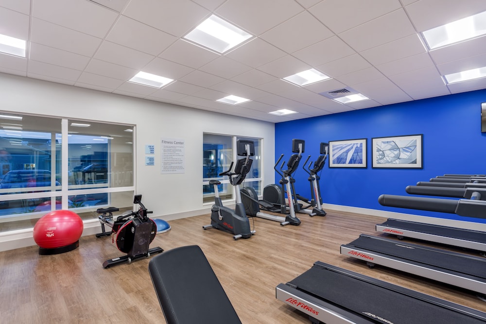 Holiday Inn Express & Suites Rice Lake by IHG - photo 24