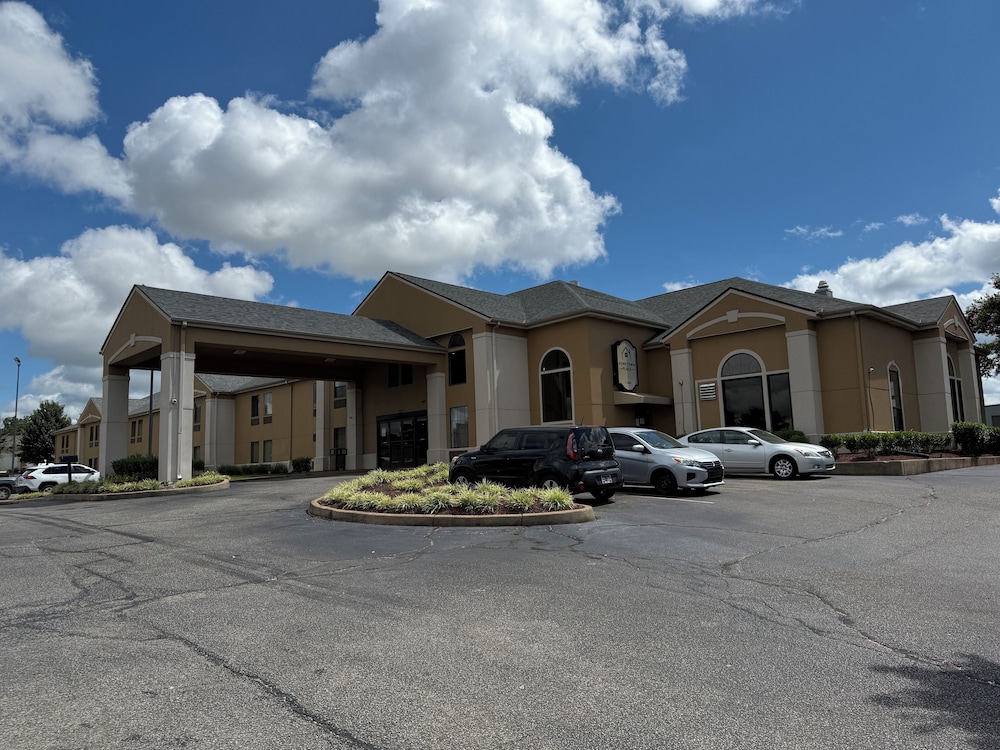 Hometown Place Olive Branch — hotel in Olive Branch