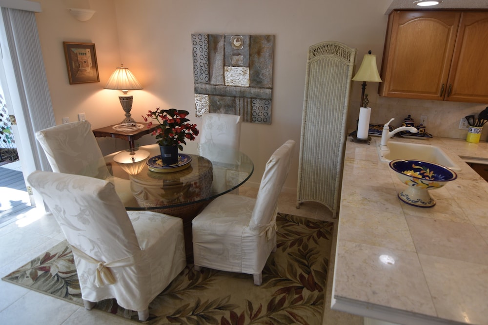 Oasis at John's Pass Madeira Beach - photo 12