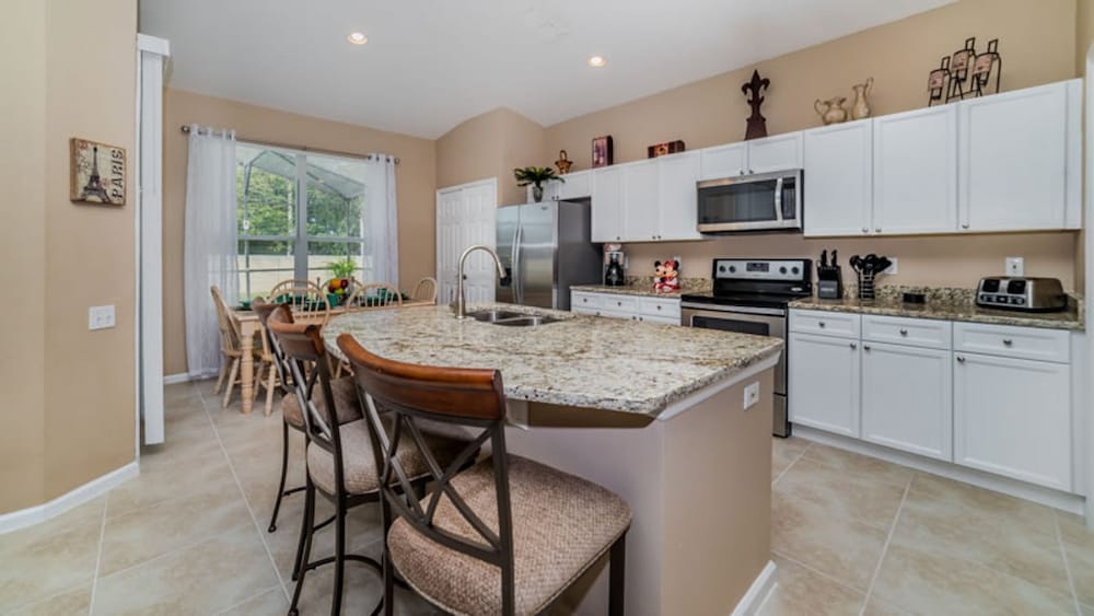 4 Bed in Windsor Palms Resort Steps to Disney - photo 4