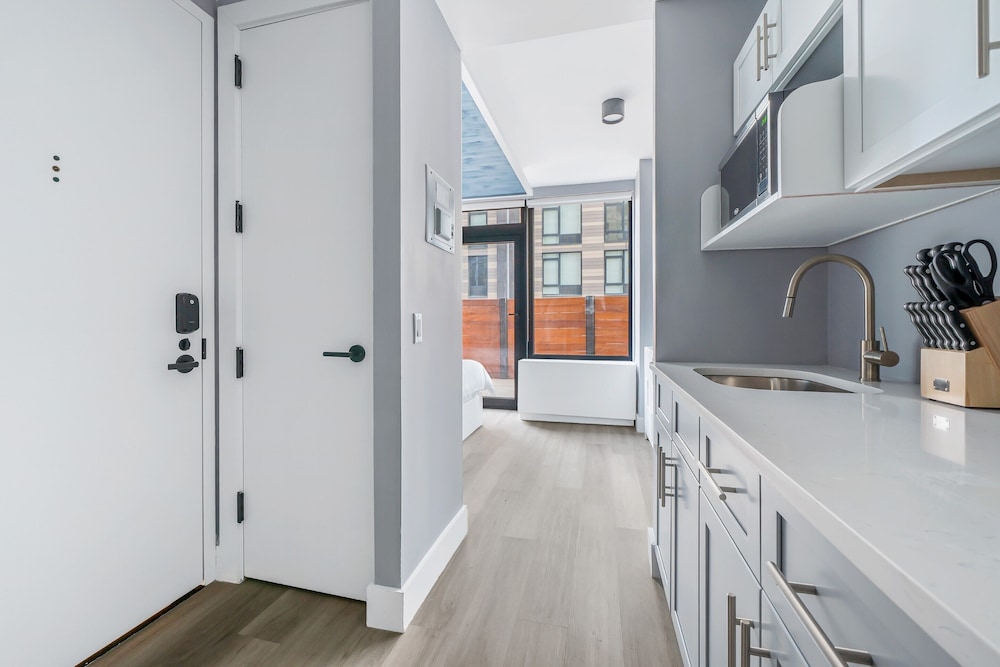 Global Luxury Suites at The Arches - photo 76