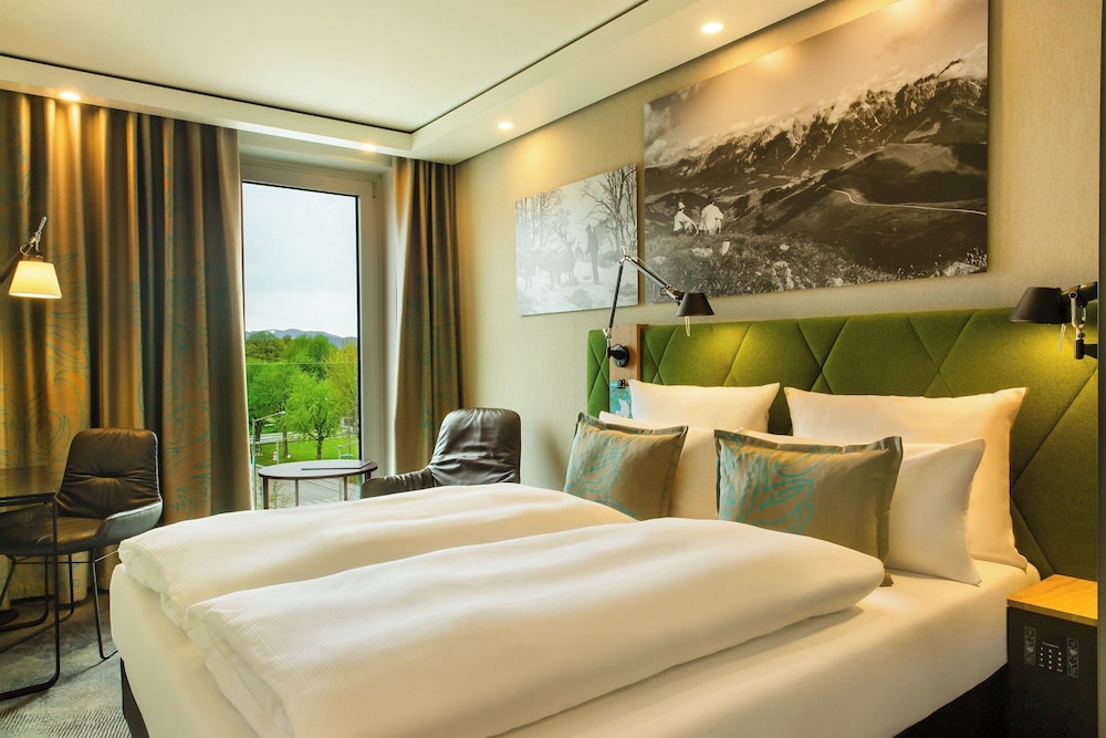 Motel One Salzburg Süd in Salzburg, Austria