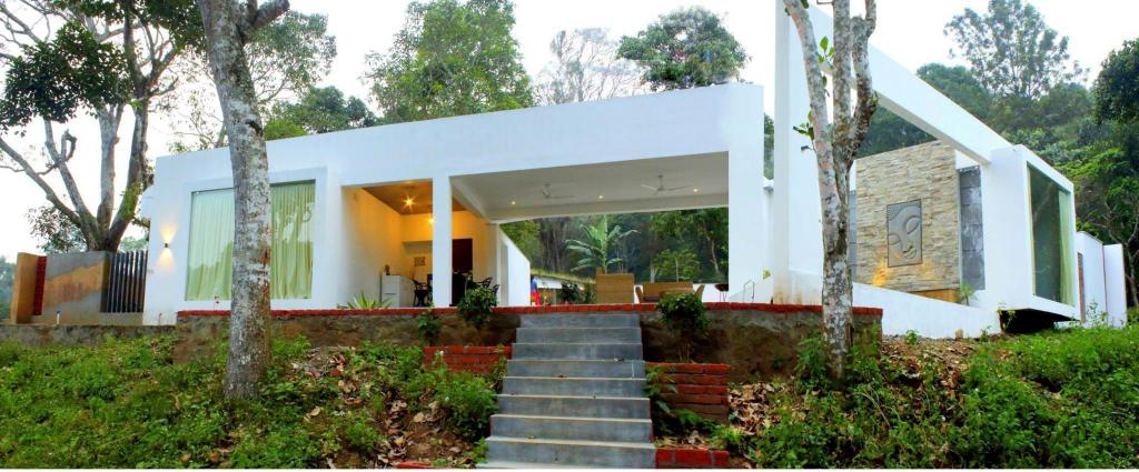 Thapovan Resort by Z Vacations — 4-Star Luxury Hotel in Kodaikanal, India