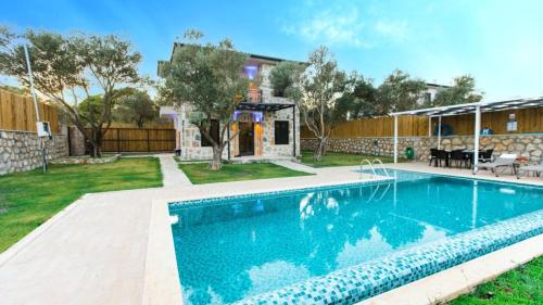 2 Bedroom Villa in Patara Private Pool and Garden — 4-Star Luxury Hotel in Kalkan, Turkey