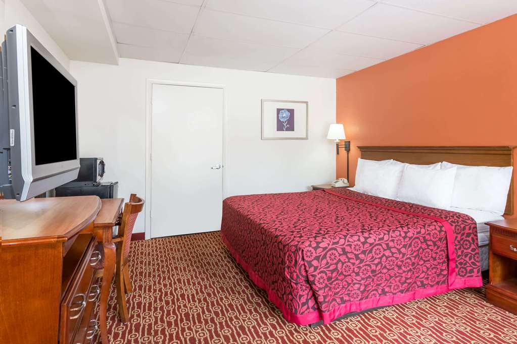 Days Inn by Wyndham Fredericksburg North - photo 14