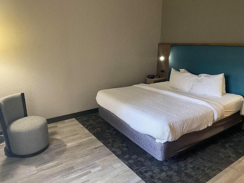 Courtyard by Marriott Newport News Yorktown - photo 83