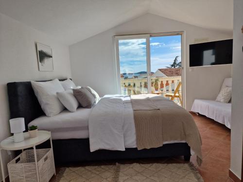 Villa SeaBreeze — 4-Star Luxury Hotel in Rogoznica, Croatia