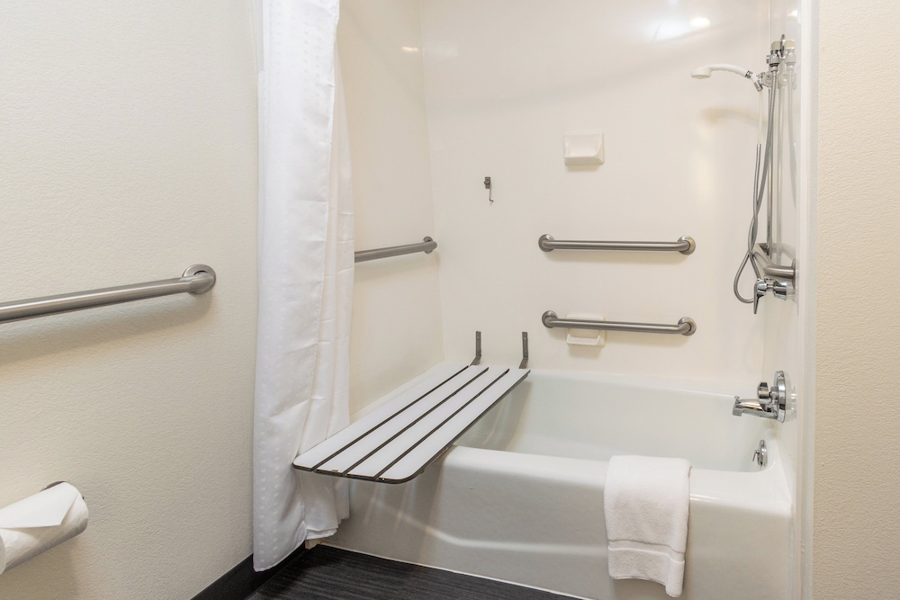 Holiday Inn Hotel & Suites Memphis Wolfchase Galleria by IHG - photo 26