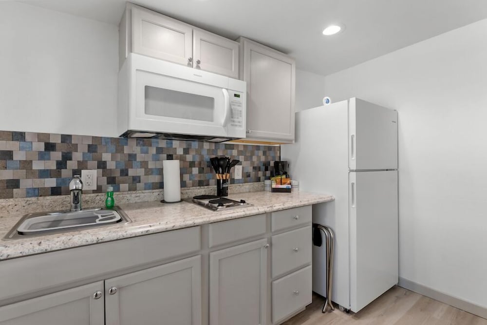 Extended Stay Gun Barrel City - photo 19