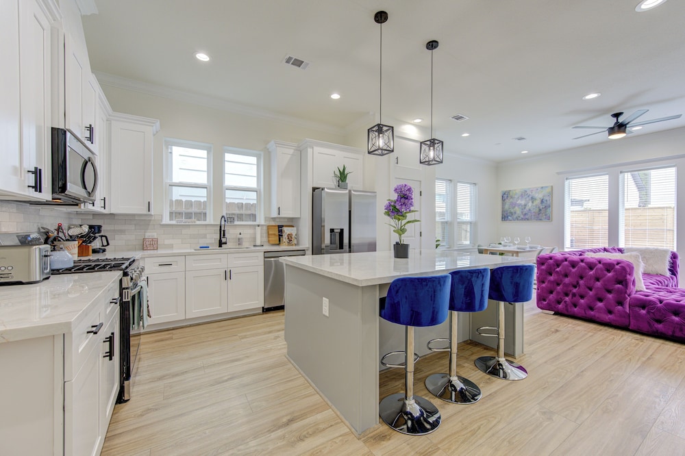 Prime EADO 4 BR Downtown Houston — 4-Star Luxury Hotel in Houston, United States