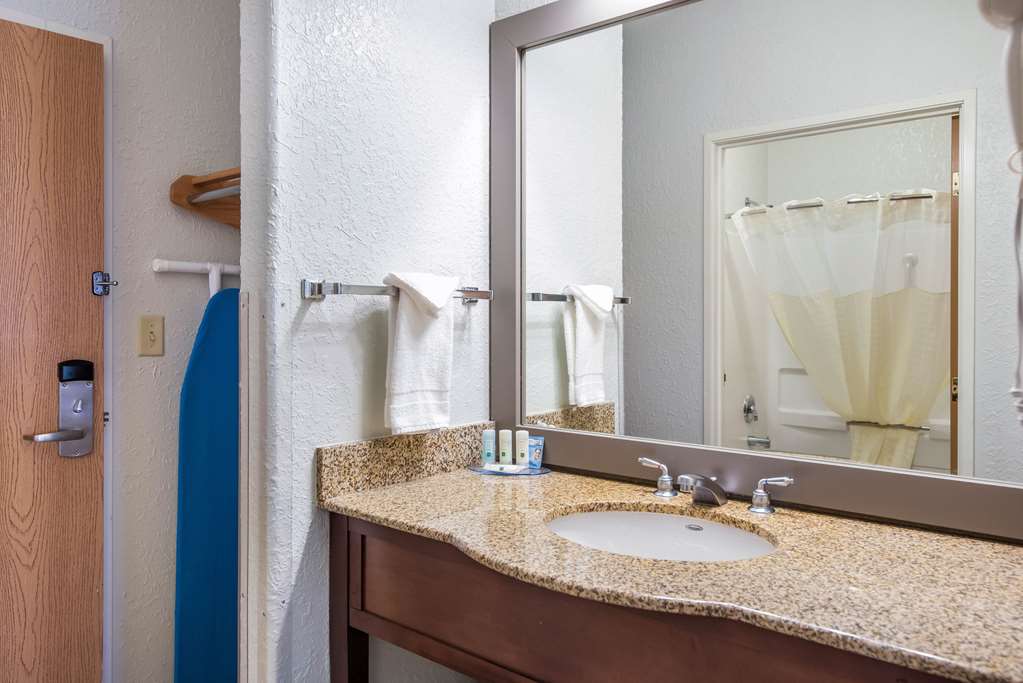 Quality Inn & Suites Pueblo West - photo 24