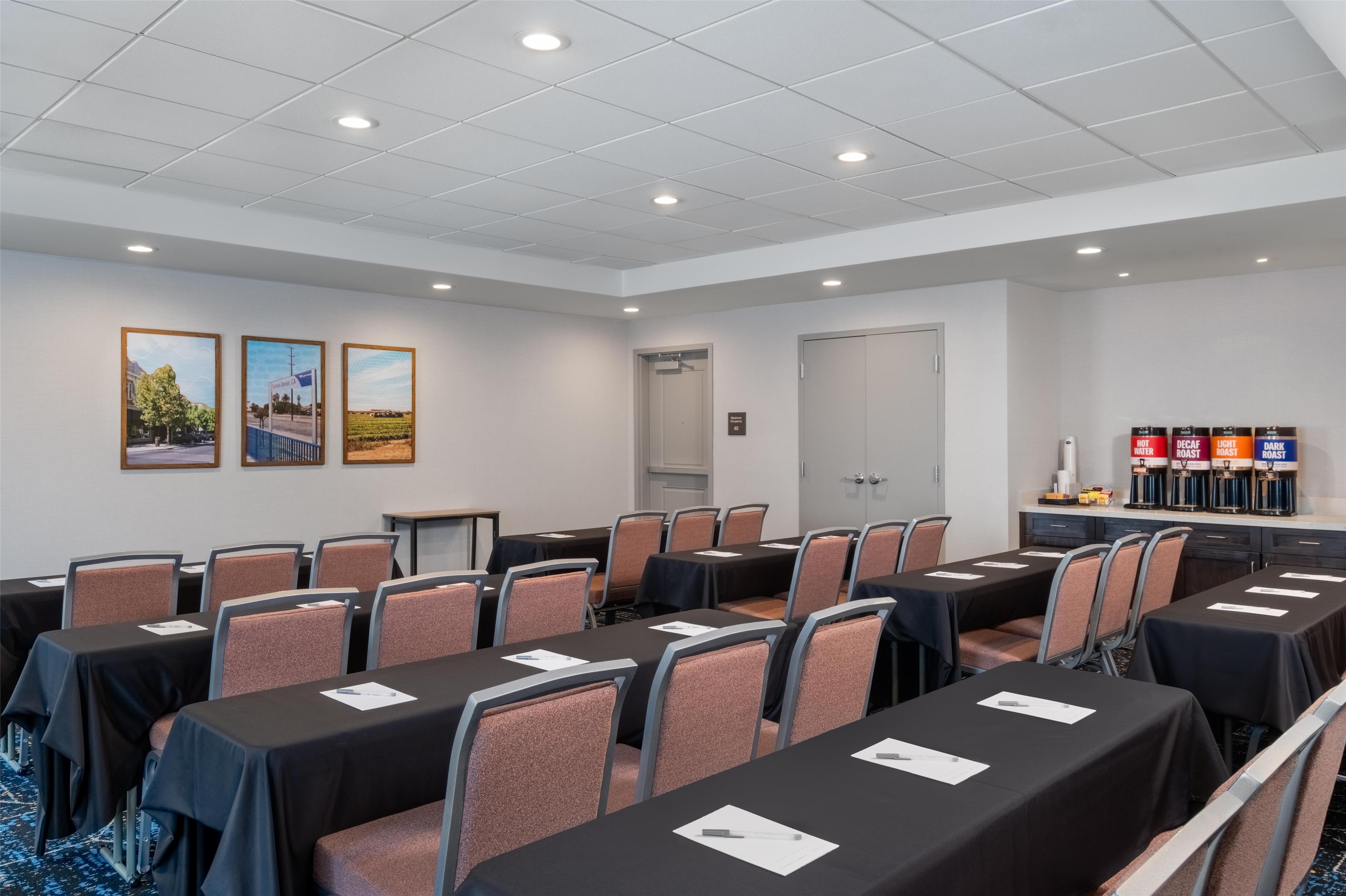 Hampton Inn Turlock - photo 12