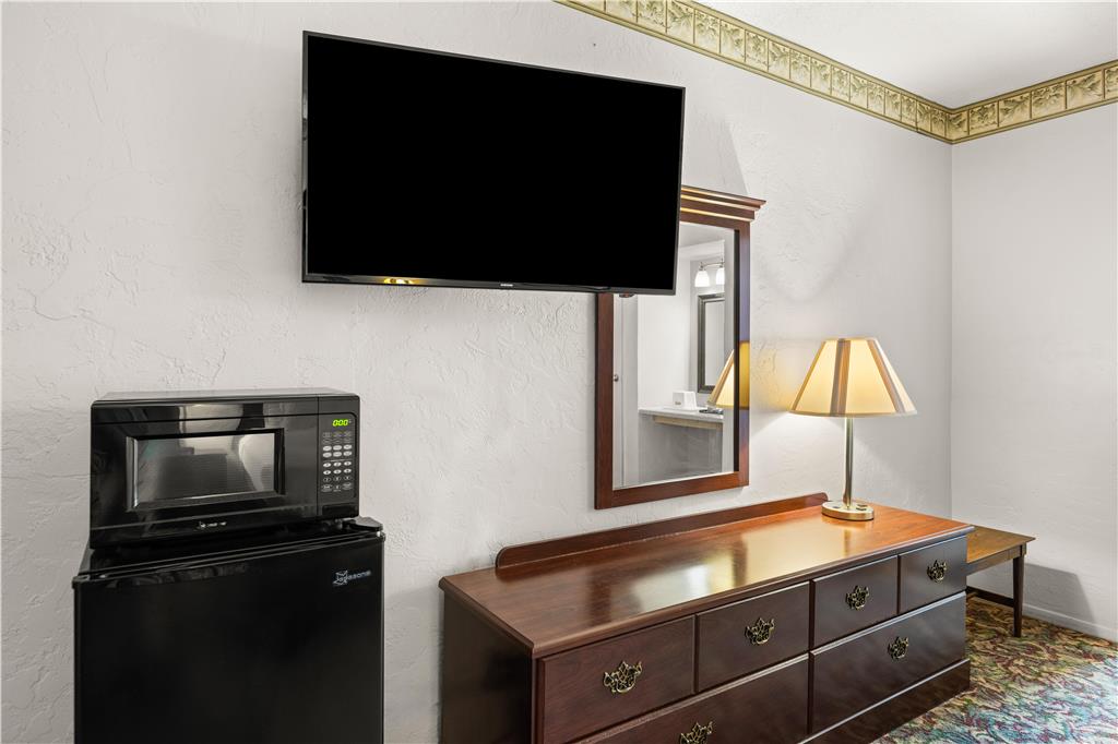 Americas Best Value Inn By Sonesta Pecos - photo 20