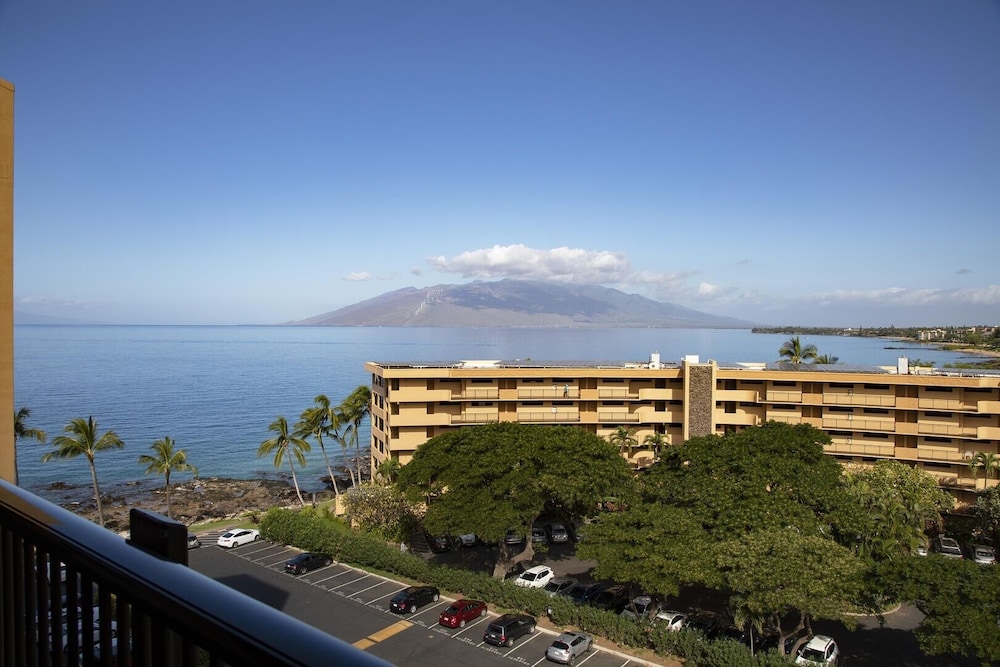 Mana Kai Maui Resort #812c 2 Bedroom Condo by RedAwning - photo 25