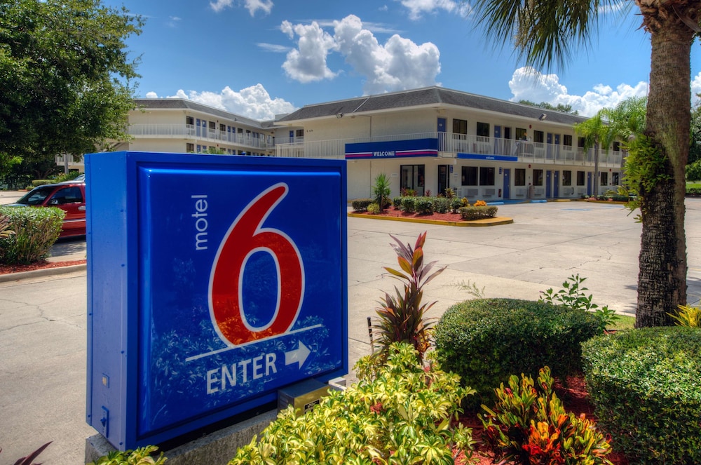 Motel 6 Bradenton FL - featured photo