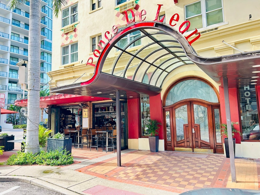 Ponce De Leon Hotel - photo 23