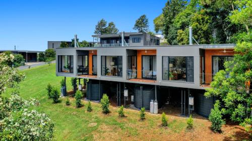 The Ridge at Maleny 1 Bedroom Villa with Spa — 4-Star Luxury Hotel in Maleny, Australia