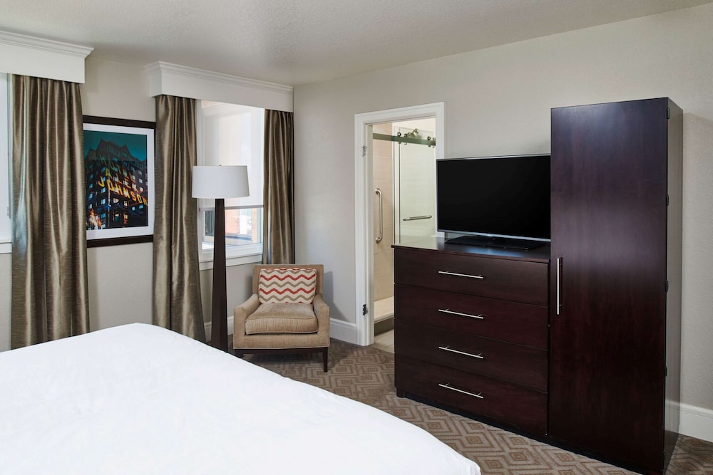 Hotel Alex Johnson Rapid City Curio Collection by Hilton - photo 34