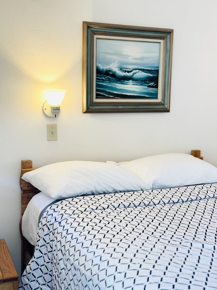 The Davenport Motel - photo 10