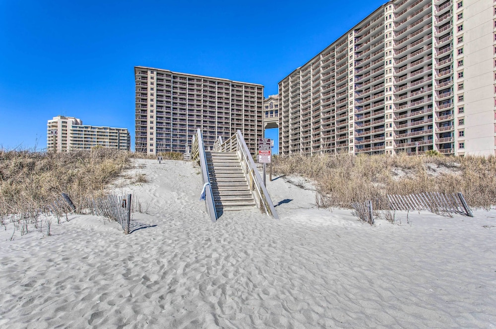 Resort Perks and Pools Townhome By Barefoot Landing - photo 22
