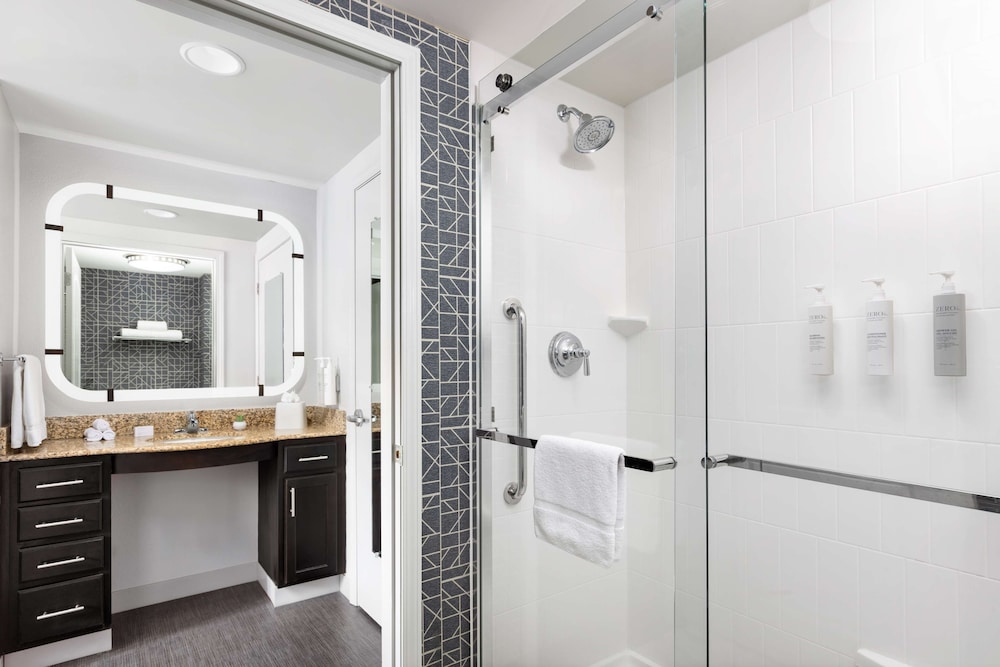 Homewood Suites by Hilton Manchester Airport - photo 28