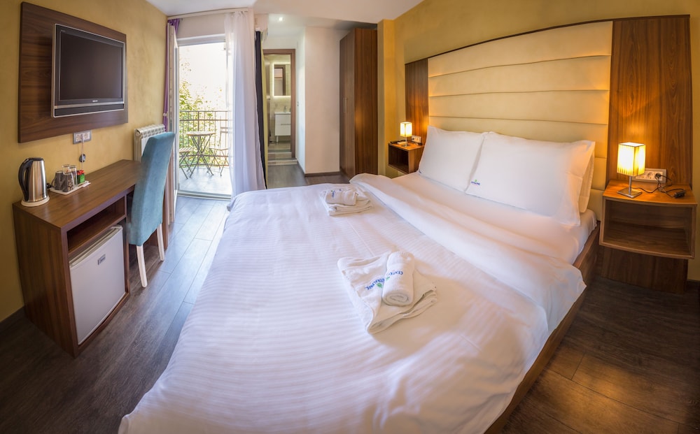 Central Park Residence — 4-Star Luxury Hotel in Belgrade, Serbia