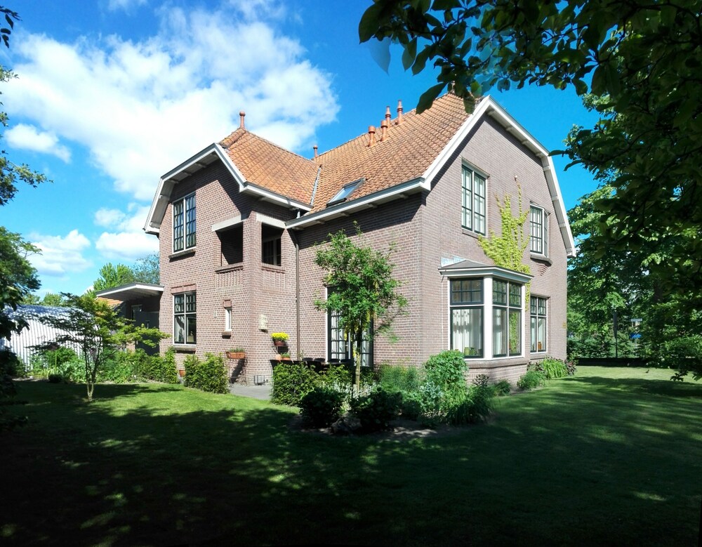 Villa Aberson — 4-Star Luxury Hotel in Olst, Netherlands