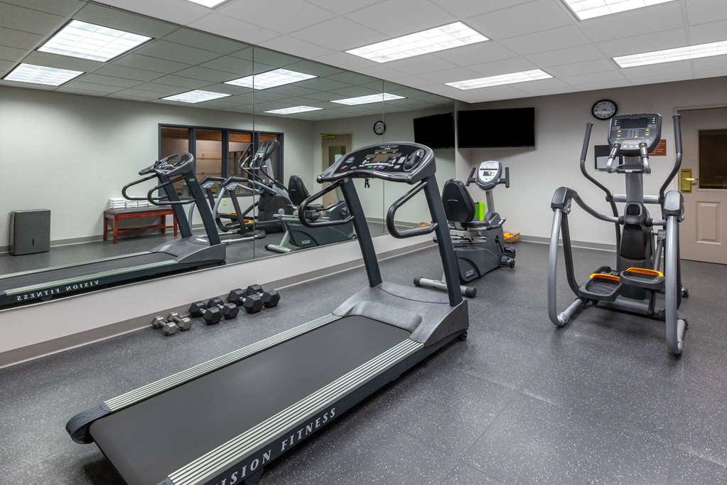 AmericInn by Wyndham Iron Mountain - photo 8