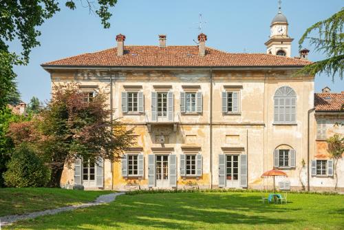 Villa Galimberti Maison De Charme — 4-Star Luxury Hotel in Osnago, Italy