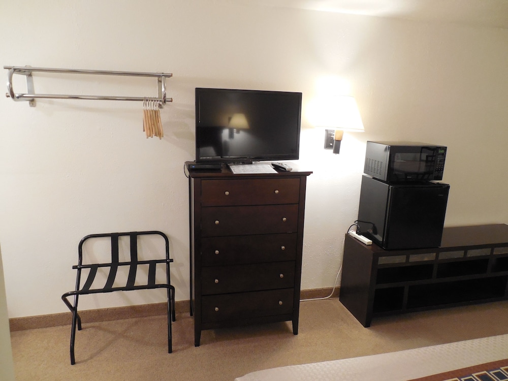 Motel 70 - photo 22