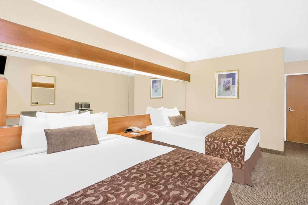 Microtel Inn & Suites by Wyndham Beckley East - photo 6